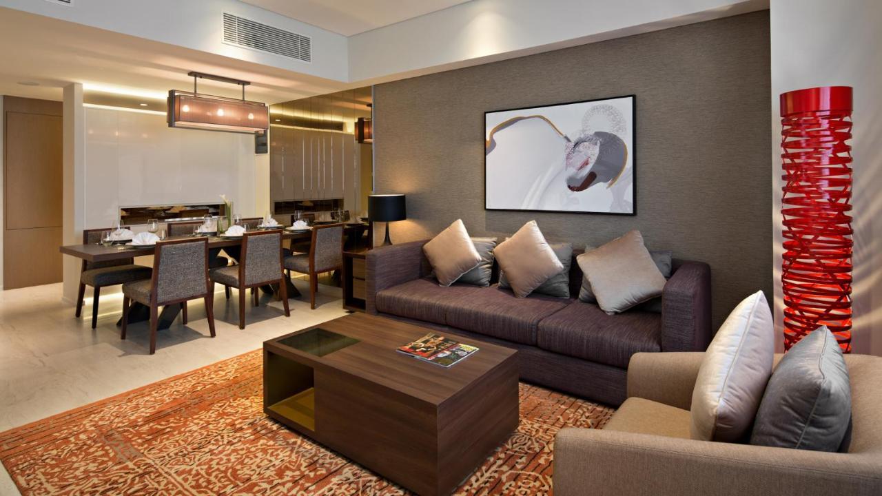 Oakwood Hotel & Residence Surabaya Luaran gambar